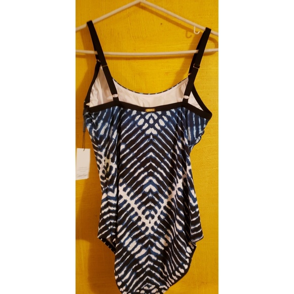 Calvin Klein Printed One-Piece swim suit 🆕 - Picture 5 of 8